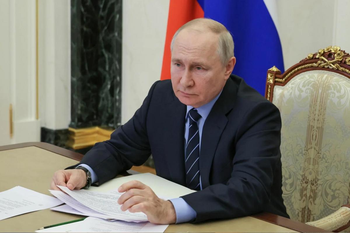 Путин дал интервью Xinhua в преддверии визита в КНР Путин дал интервью Xinhua в преддверии визита в КНР