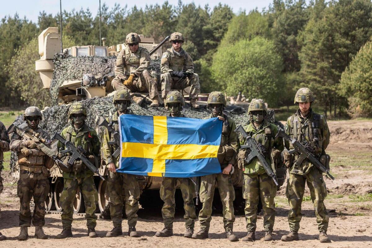 Швеция не планирует отправлять военных на помощь Украине Швеция не планирует отправлять военных на помощь Украине