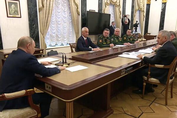 Путин объяснил назначение Белоусова на пост министра обороны Путин объяснил назначение Белоусова на пост министра обороны