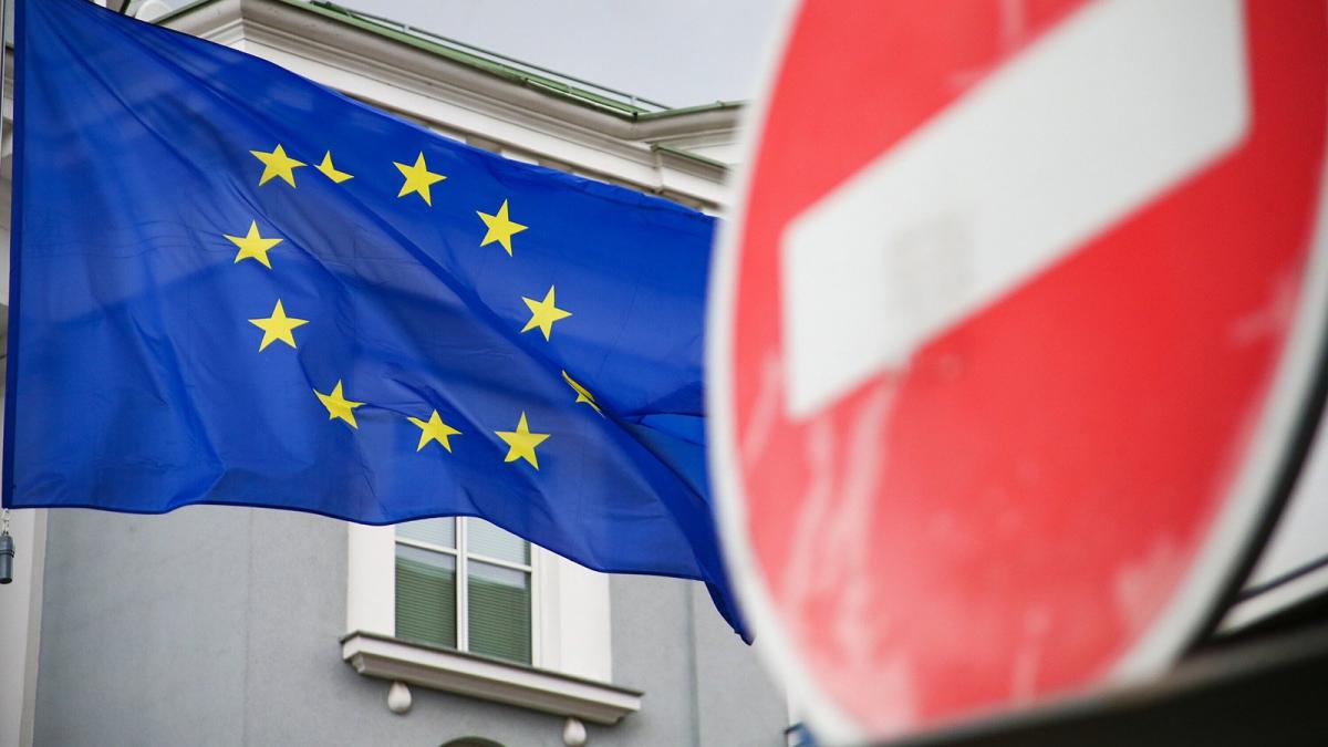 ЕС намерен запретить вещание ряда российских СМИ ЕС намерен запретить вещание ряда российских СМИ