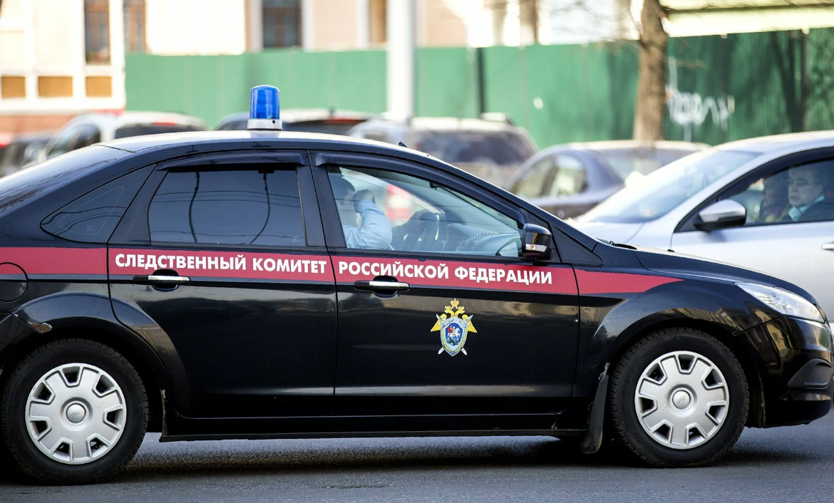 Мать оставила 12-летнего сына-инвалида одного в квартире без еды на пять дней Мать оставила 12-летнего сына-инвалида одного в квартире без еды на пять дней