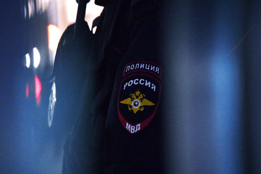 Чеченская семья угрожает штурмовать отдел полиции в Москве из-за сбежавшей родственницы Чеченская семья угрожает штурмовать отдел полиции в Москве из-за сбежавшей родственницы