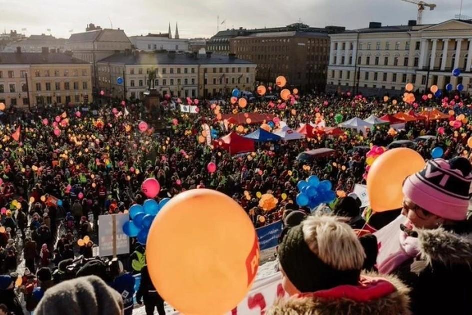 В Финляндии ограничили право на забастовку В Финляндии ограничили право на забастовку
