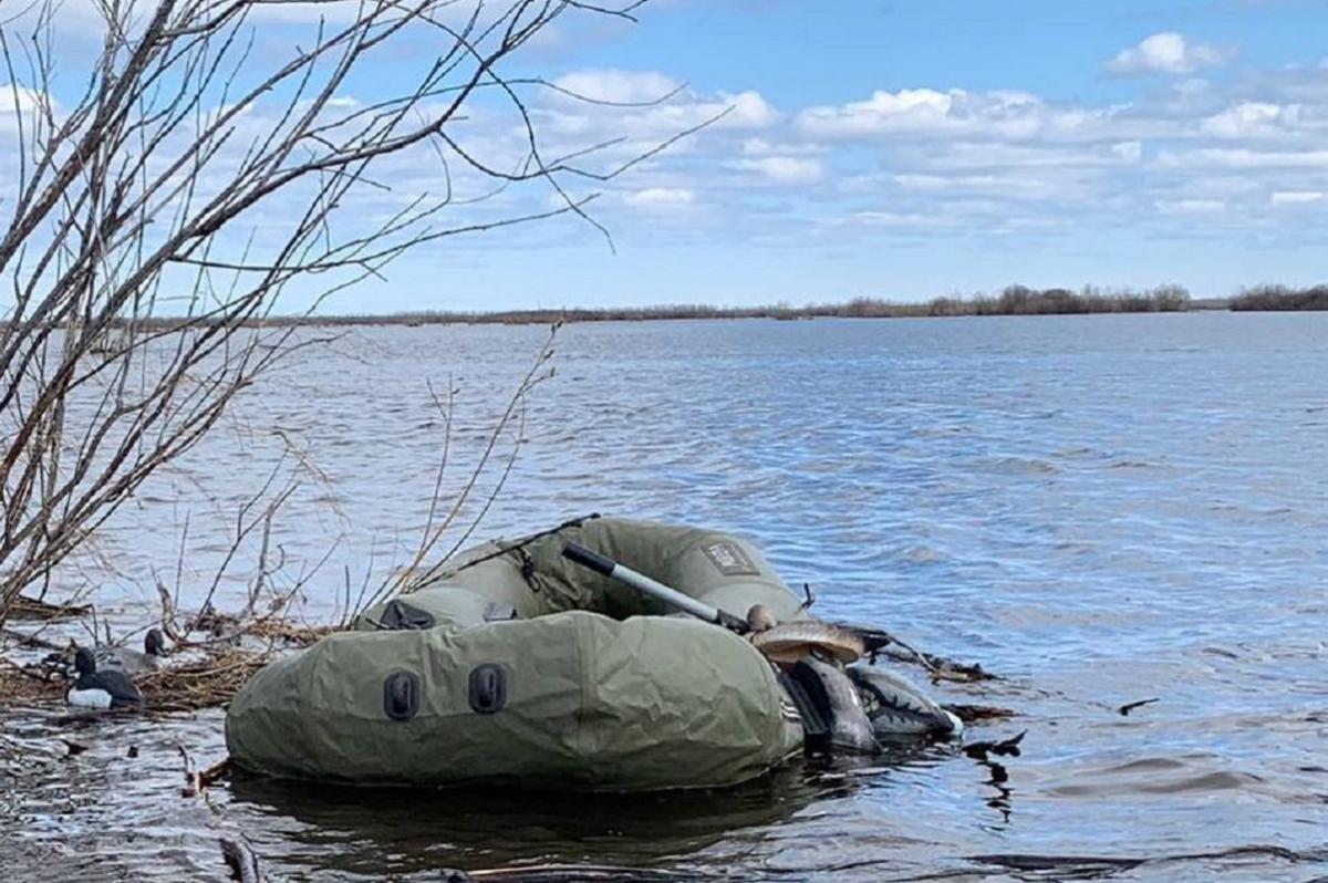 В пригороде Якутска на островах утонул охотник, тело уже передано СКР В пригороде Якутска на островах утонул охотник, тело уже передано СКР