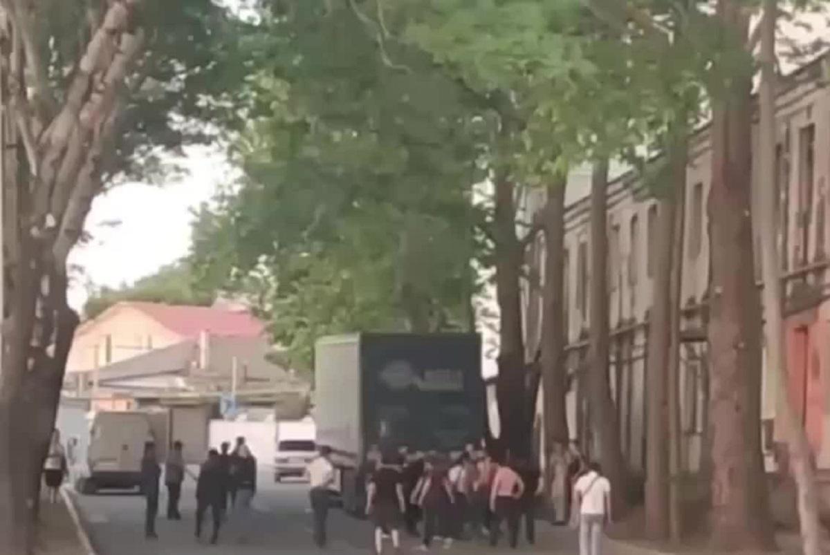 Власти ведут поиск участников массовой драки в Старом городе Симферополя Власти ведут поиск участников массовой драки в Старом городе Симферополя
