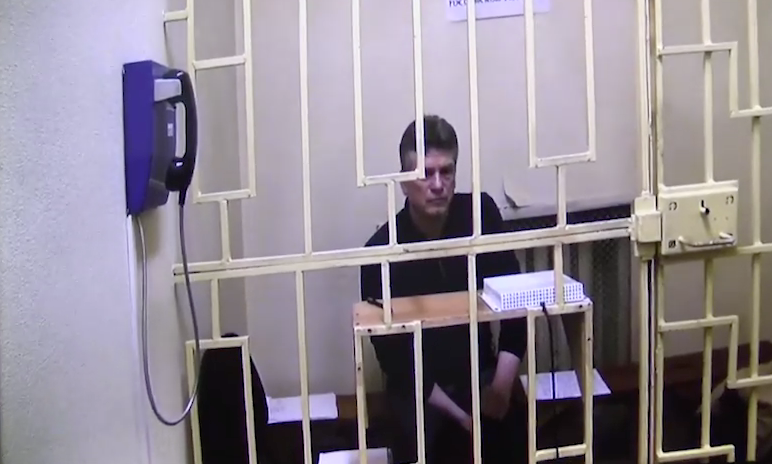 Кадровик Минобороны Кузнецов рассказал о найденных в его доме деньгах Кадровик Минобороны Кузнецов рассказал о найденных в его доме деньгах