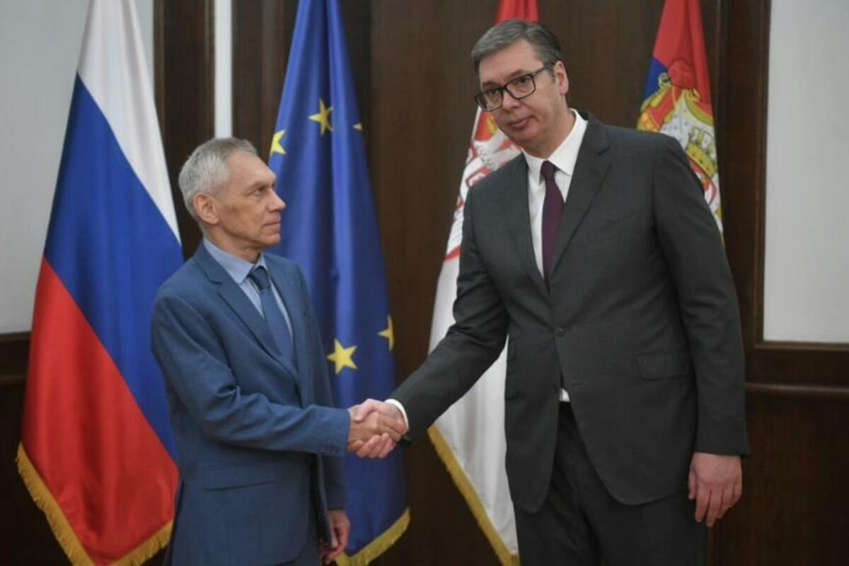 Вучич выразил благодарность России и Китаю за поддержку в вопросе резолюции по Сребренице Вучич выразил благодарность России и Китаю за поддержку в вопросе резолюции по Сребренице