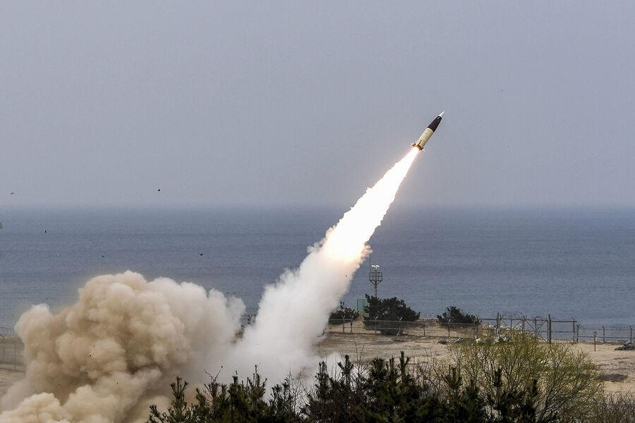Пентагон отказался комментировать удар ракетами ATACMS по Крыму Пентагон отказался комментировать удар ракетами ATACMS по Крыму