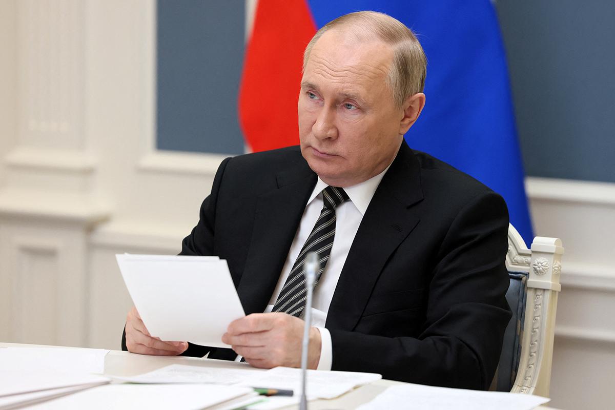 Путин указал на необходимость учета текущих условий для возобновления переговоров с Украиной Путин указал на необходимость учета текущих условий для возобновления переговоров с Украиной