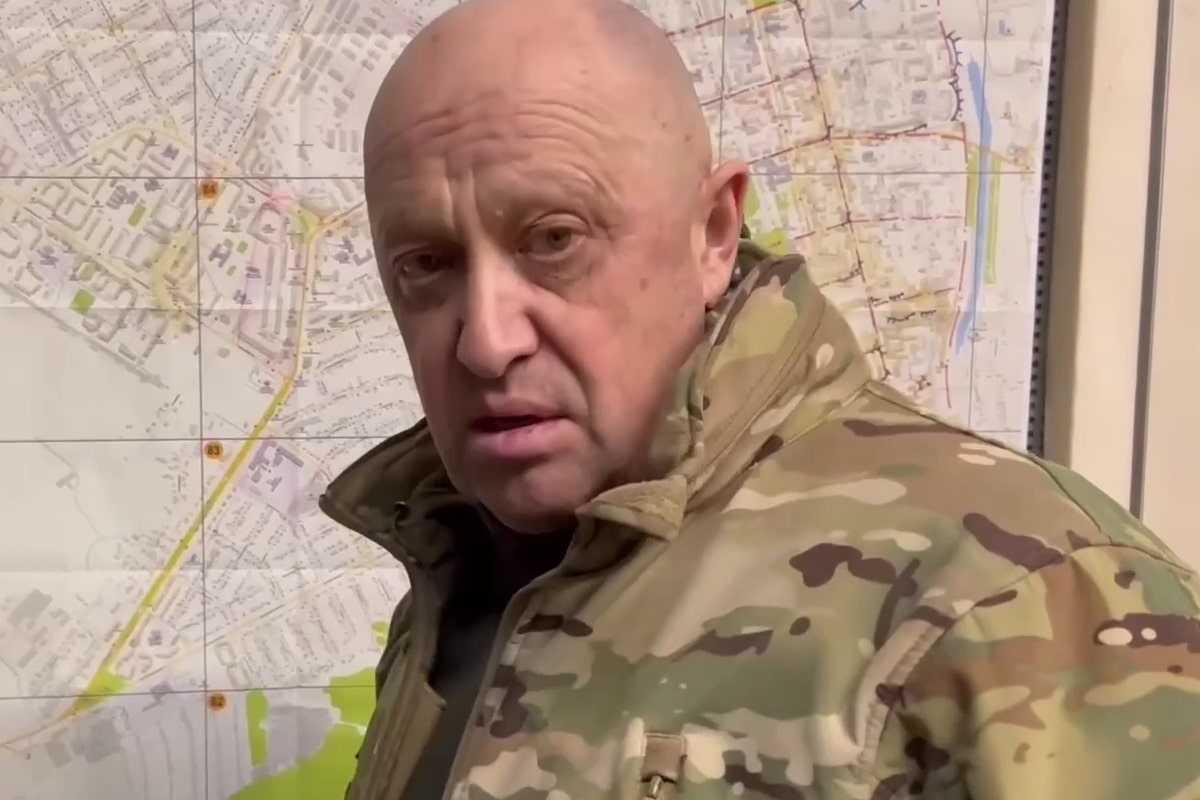 Пригожин мог передать Путину документы о нарушениях в работе Минобороны Пригожин мог передать Путину документы о нарушениях в работе Минобороны