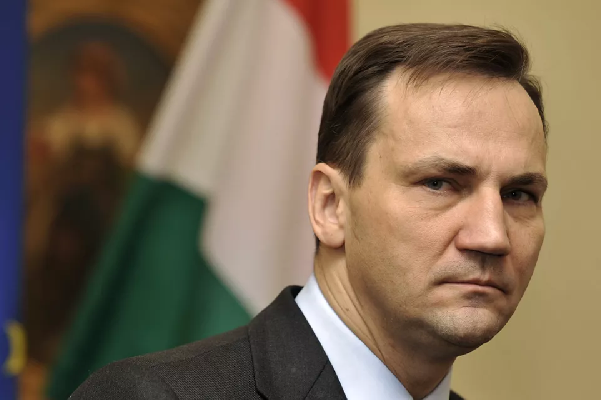 Сикорский заявил, что США уничтожат позиции ВС РФ при ядерном ударе по Украине Сикорский заявил, что США уничтожат позиции ВС РФ при ядерном ударе по Украине