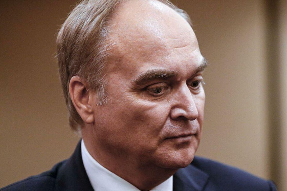Посол Антонов предсказал Украине новые территориальные потери Посол Антонов предсказал Украине новые территориальные потери