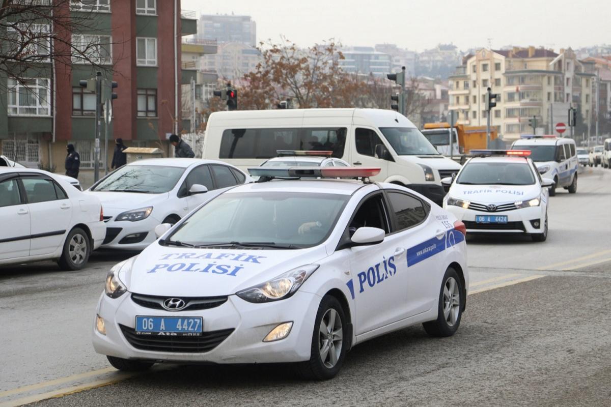 В ДТП с автобусом и грузовиком на юго-востоке Турции погибли 10 человек, 39 пострадали В ДТП с автобусом и грузовиком на юго-востоке Турции погибли 10 человек, 39 пострадали