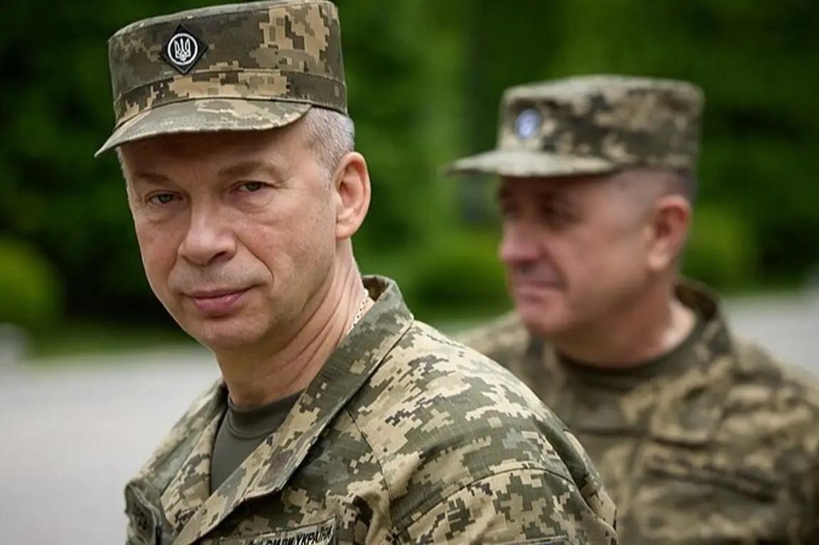 Главком ВСУ официально разрешил пребывание французских военных на Украине Главком ВСУ официально разрешил пребывание французских военных на Украине