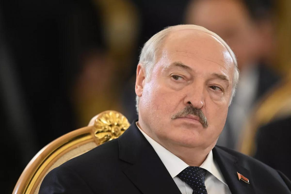 Лукашенко подписал закон о приостановлении действия ДОВСЕ Лукашенко подписал закон о приостановлении действия ДОВСЕ