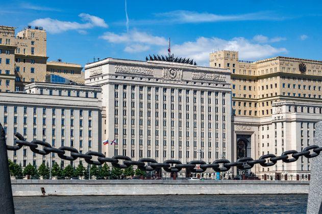 Песков отказался комментировать удары ВСУ по российским стратегическим объектам Песков отказался комментировать удары ВСУ по российским стратегическим объектам