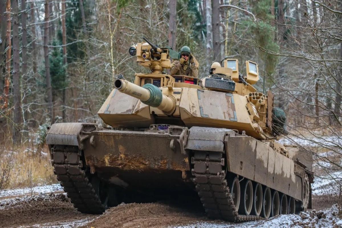 CNN сообщает о критической уязвимости танков M1 Abrams на Украине CNN сообщает о критической уязвимости танков M1 Abrams на Украине
