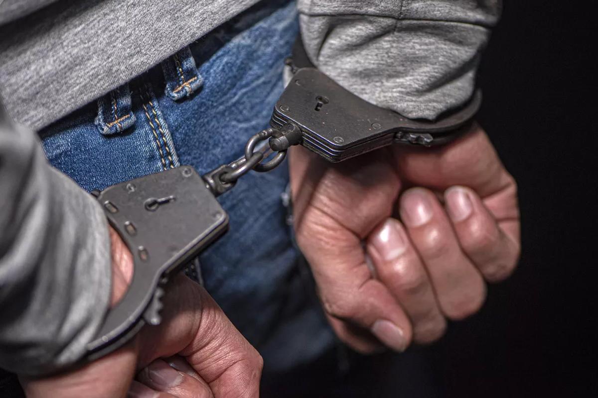Спецслужбы Польши арестовали троих людей, подозреваемых в диверсиях по заказу РФ Спецслужбы Польши арестовали троих людей, подозреваемых в диверсиях по заказу РФ