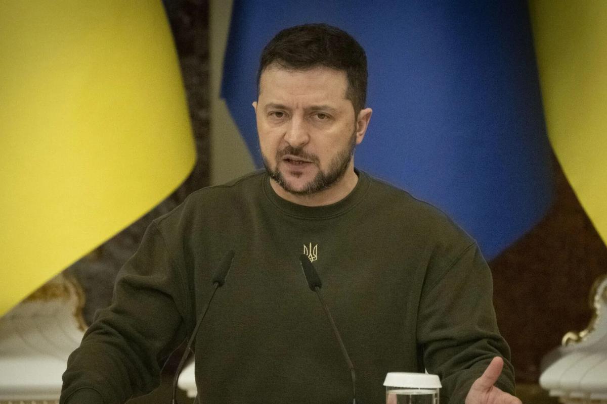 Зеленский дал неожиданный приказ своим чиновникам в отношении Байдена Зеленский дал неожиданный приказ своим чиновникам в отношении Байдена