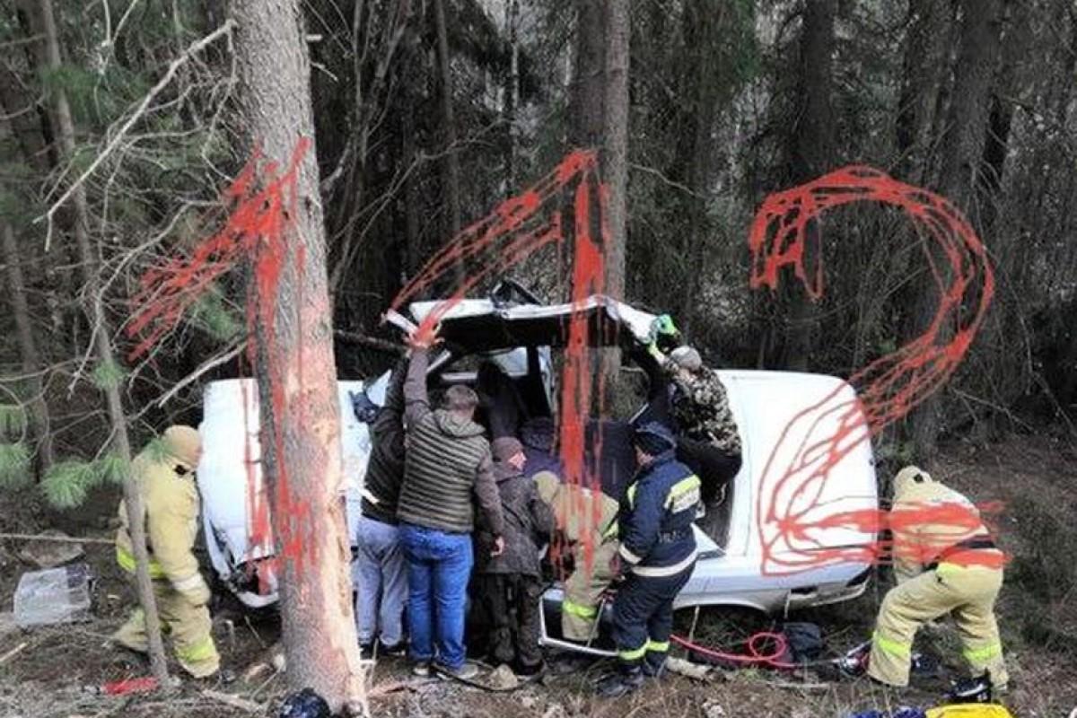 В Красноярском крае подростки угнали машину и попали в ДТП В Красноярском крае подростки угнали машину и попали в ДТП