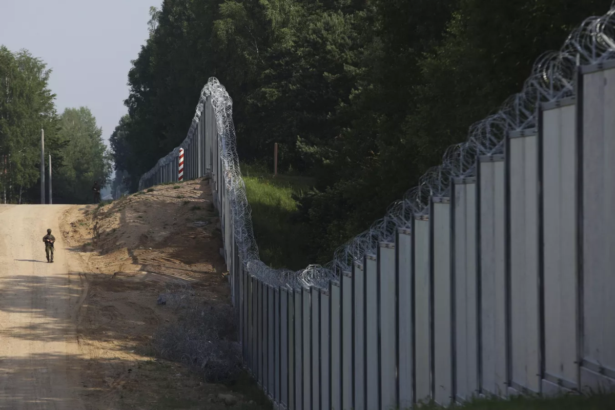Стало известно о ранении польского пограничника на границе с Белоруссией Стало известно о ранении польского пограничника на границе с Белоруссией