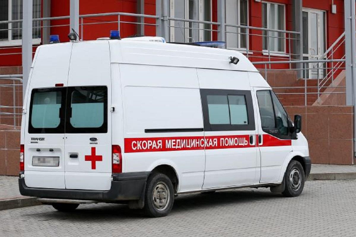 В Подмосковье в ходе ДТП погибли четыре человека, иномарка на высокой скорости врезалась в дерево В Подмосковье в ходе ДТП погибли четыре человека, иномарка на высокой скорости врезалась в дерево