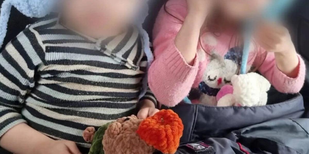 В Томске горе-мать бросила полураздетых детей в центре города. Полиция объявила ее в розыск В Томске горе-мать бросила полураздетых детей в центре города. Полиция объявила ее в розыск