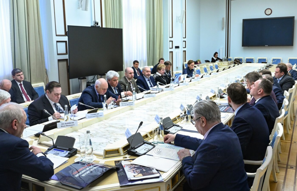 Семигина освободили от должности председателя комитета Госдумы Семигина освободили от должности председателя комитета Госдумы