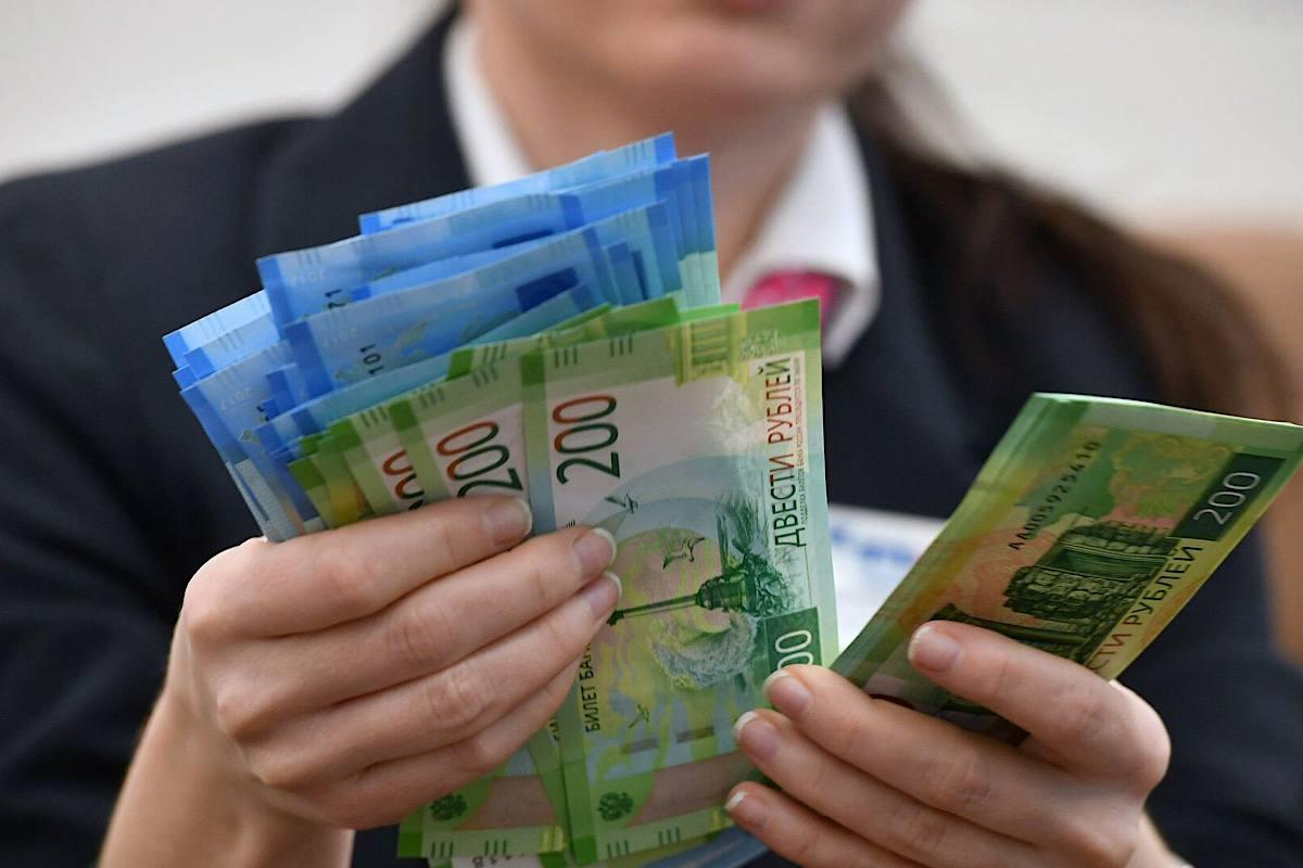 В Курганской области с 1 июля бюджетникам увеличат зарплаты на 10% В Курганской области с 1 июля бюджетникам увеличат зарплаты на 10%