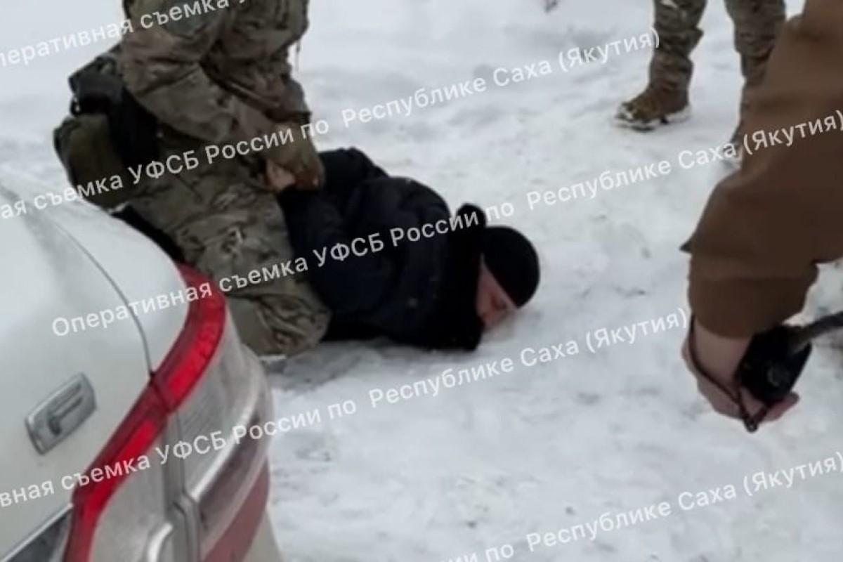 В Якутске мигрант хотел дать взятку сотруднику регионального УФСБ В Якутске мигрант хотел дать взятку сотруднику регионального УФСБ