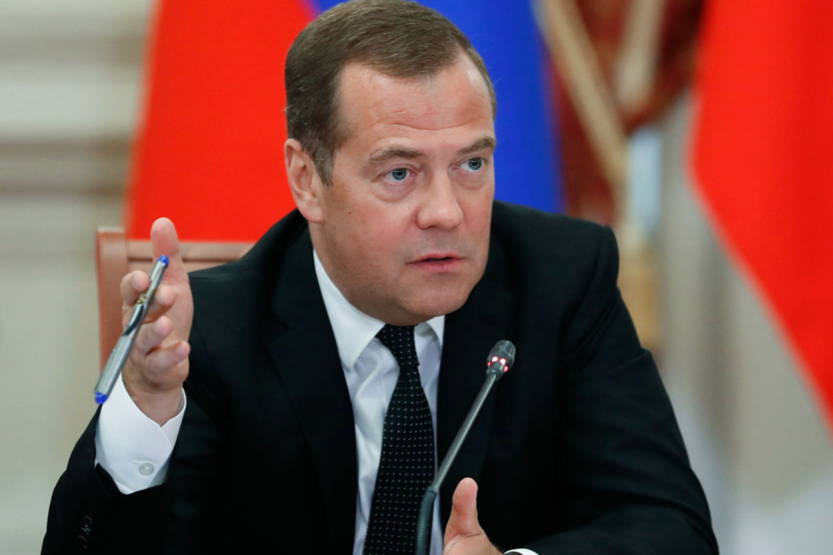 Дмитрий Медведев: Майское «беззлобие» сменилось «лютым хрюкостягом» Дмитрий Медведев: Майское «беззлобие» сменилось «лютым хрюкостягом»