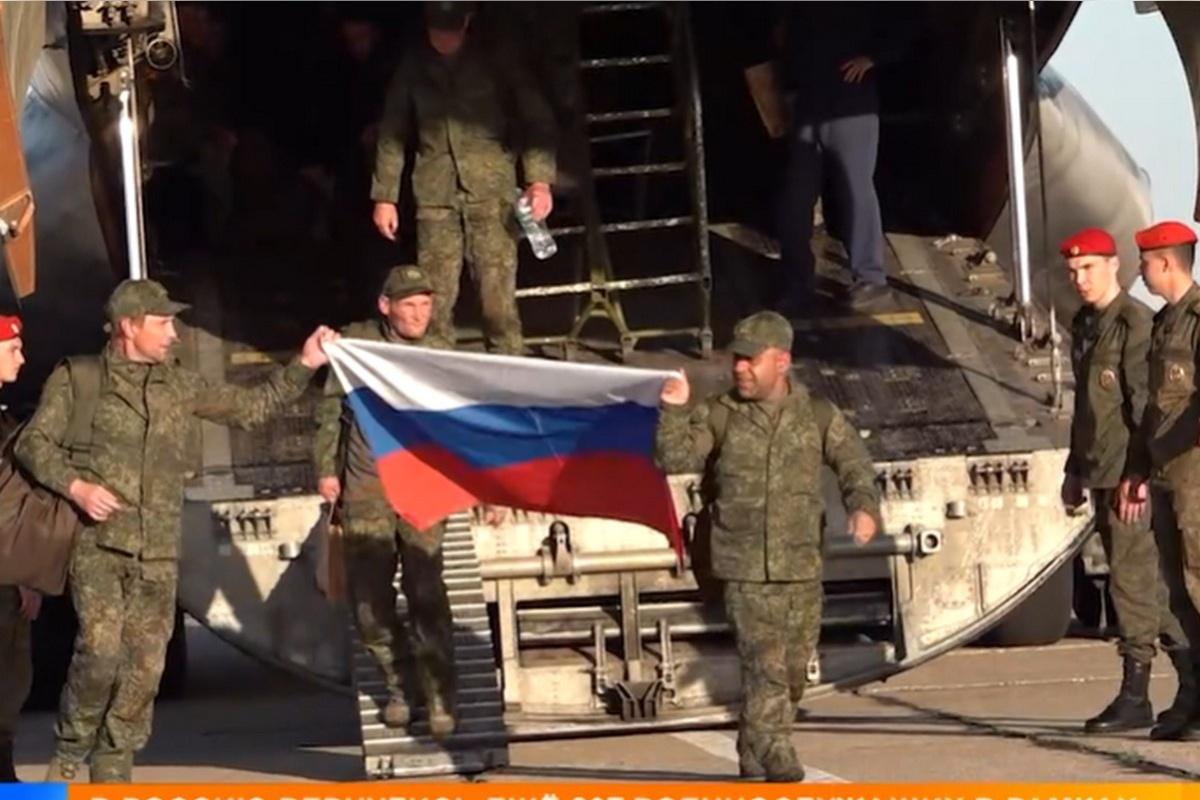 Освобожденные из украинского плена военные рассказали об издевательствах ВСУ Освобожденные из украинского плена военные рассказали об издевательствах ВСУ