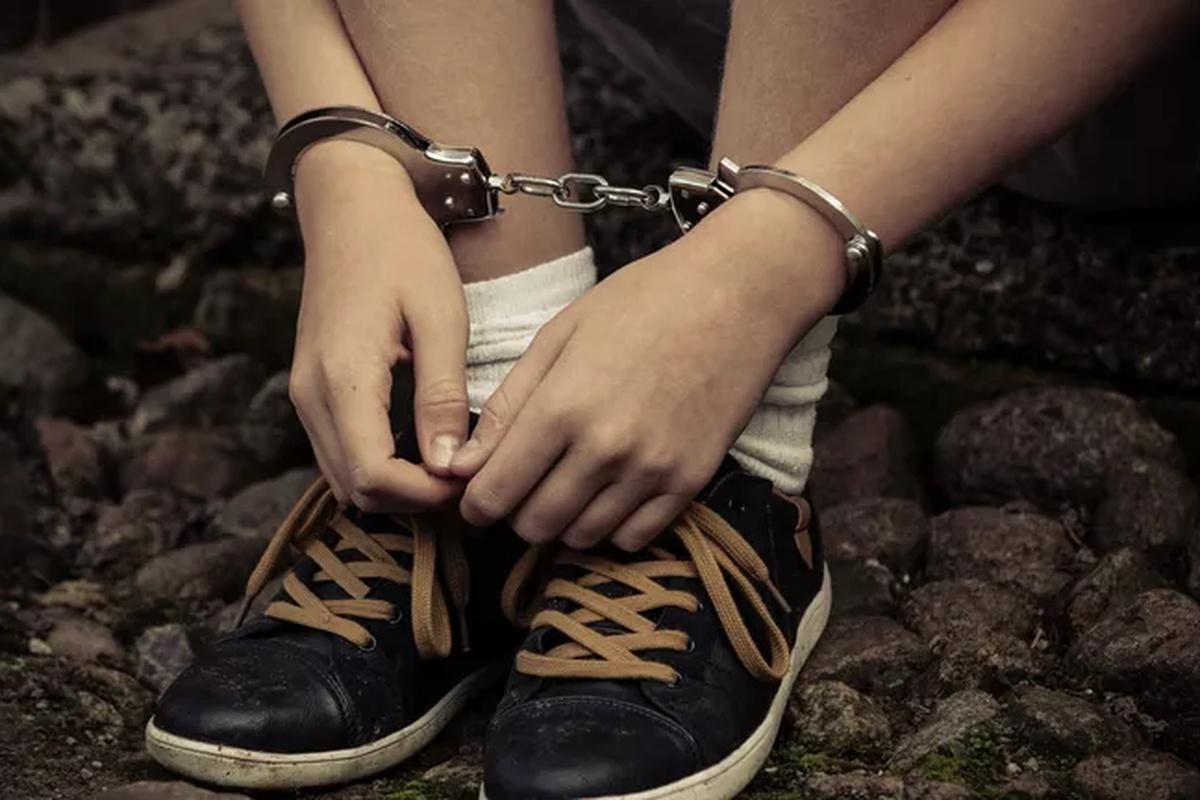 В США 14-летний школьник убил семью после новости об усыновлении В США 14-летний школьник убил семью после новости об усыновлении