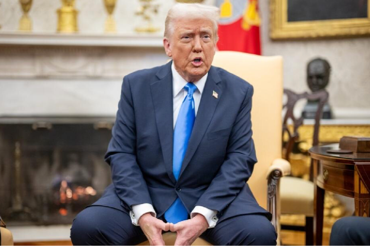 Трамп подлил масла: репостнул теорию о том, что Байдена заменили клонами Трамп подлил масла: репостнул теорию о том, что Байдена заменили клонами