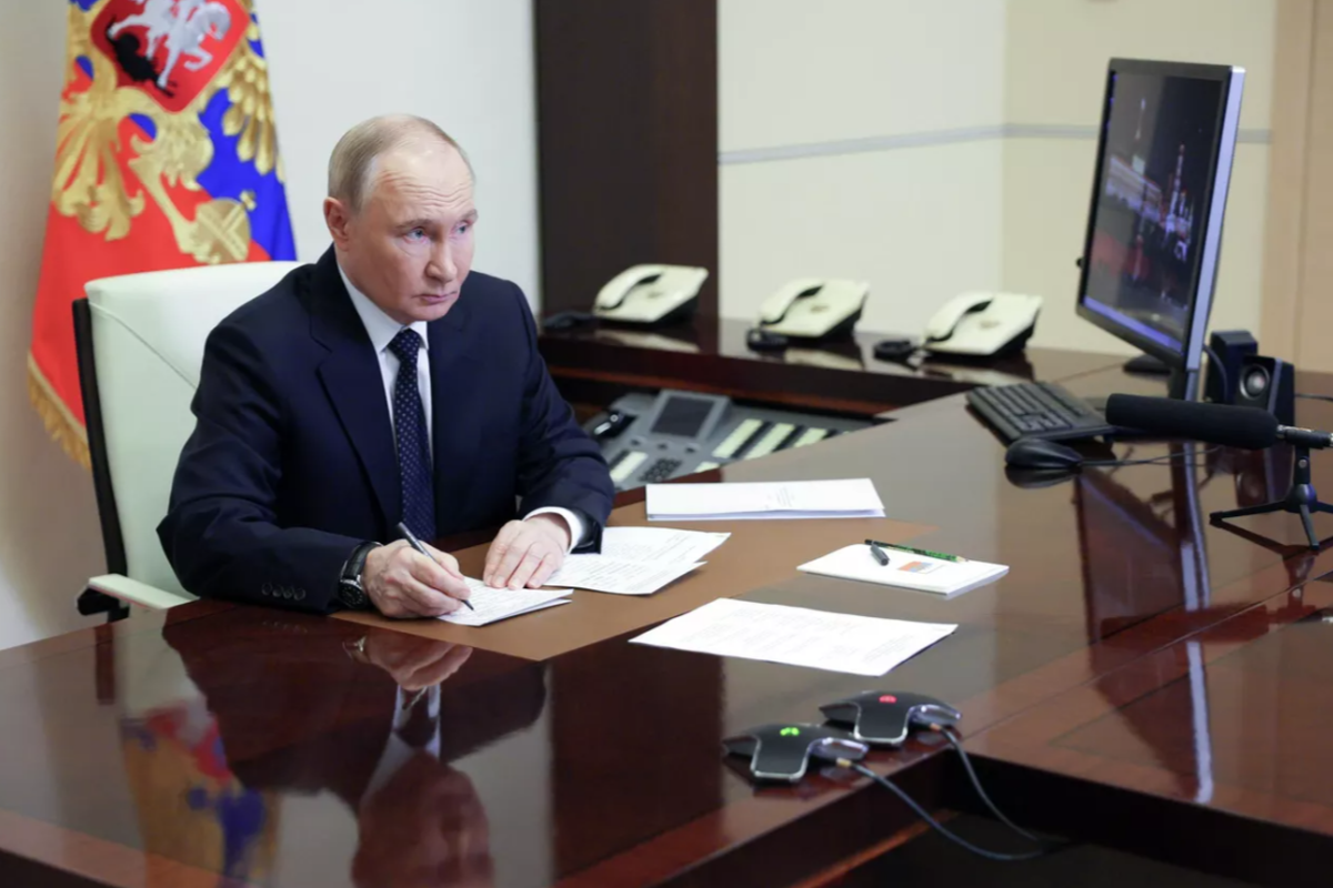 Путин: Мир помешает киевскому режиму удержать власть Путин: Мир помешает киевскому режиму удержать власть