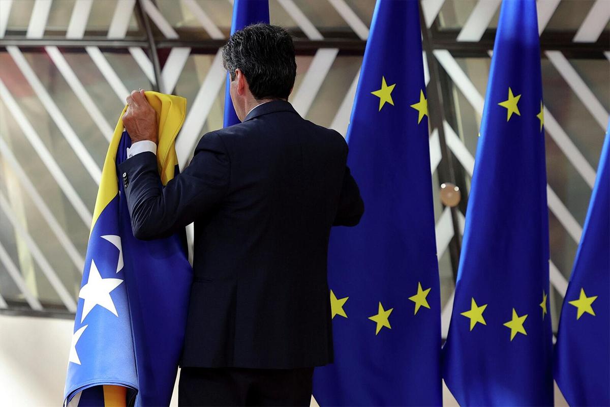 ЕС прекращает действие решения о полной либерализации торговли с Украиной ЕС прекращает действие решения о полной либерализации торговли с Украиной