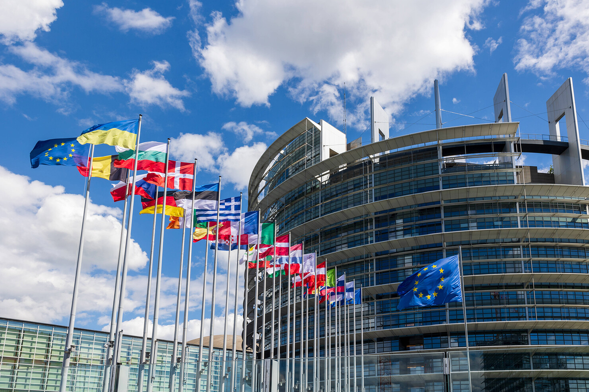 Депутат Европейского парламента начал сбор подписей за возобновление диалога с Россией Депутат Европейского парламента начал сбор подписей за возобновление диалога с Россией