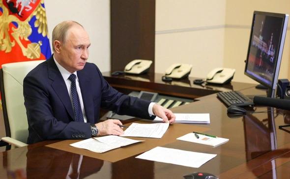 Подарка Киеву не будет: что мешает проведению встречи Путина и Зеленского Подарка Киеву не будет: что мешает проведению встречи Путина и Зеленского