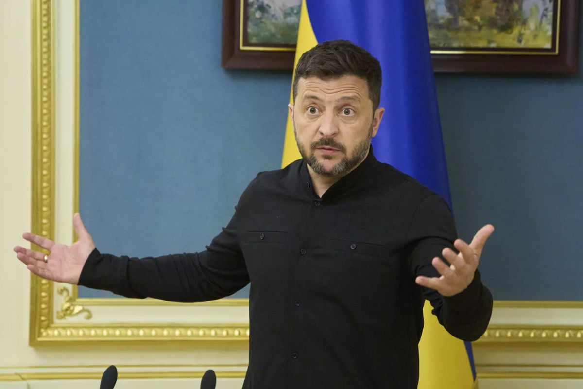 «А нас за що?»: Зеленского призвали не разыгрывать роль невинной жертвы «А нас за що?»: Зеленского призвали не разыгрывать роль невинной жертвы