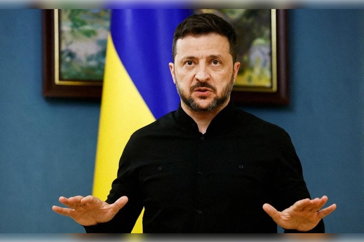 Зеленскому на Украине предрекли отставку и бегство из страны Зеленскому на Украине предрекли отставку и бегство из страны
