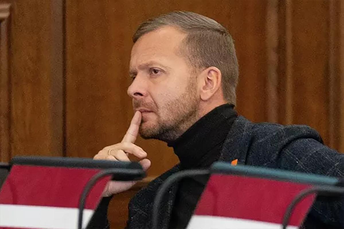 Россия вряд ли чем-то может помочь преследуемому в Латвии депутату Сейма Росликову Россия вряд ли чем-то может помочь преследуемому в Латвии депутату Сейма Росликову
