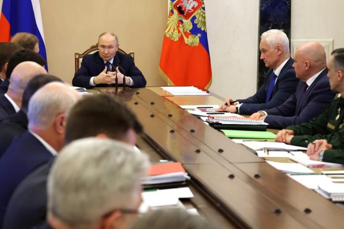 Путин отдал жесткий приказ об усилении стратегических войск России Путин отдал жесткий приказ об усилении стратегических войск России