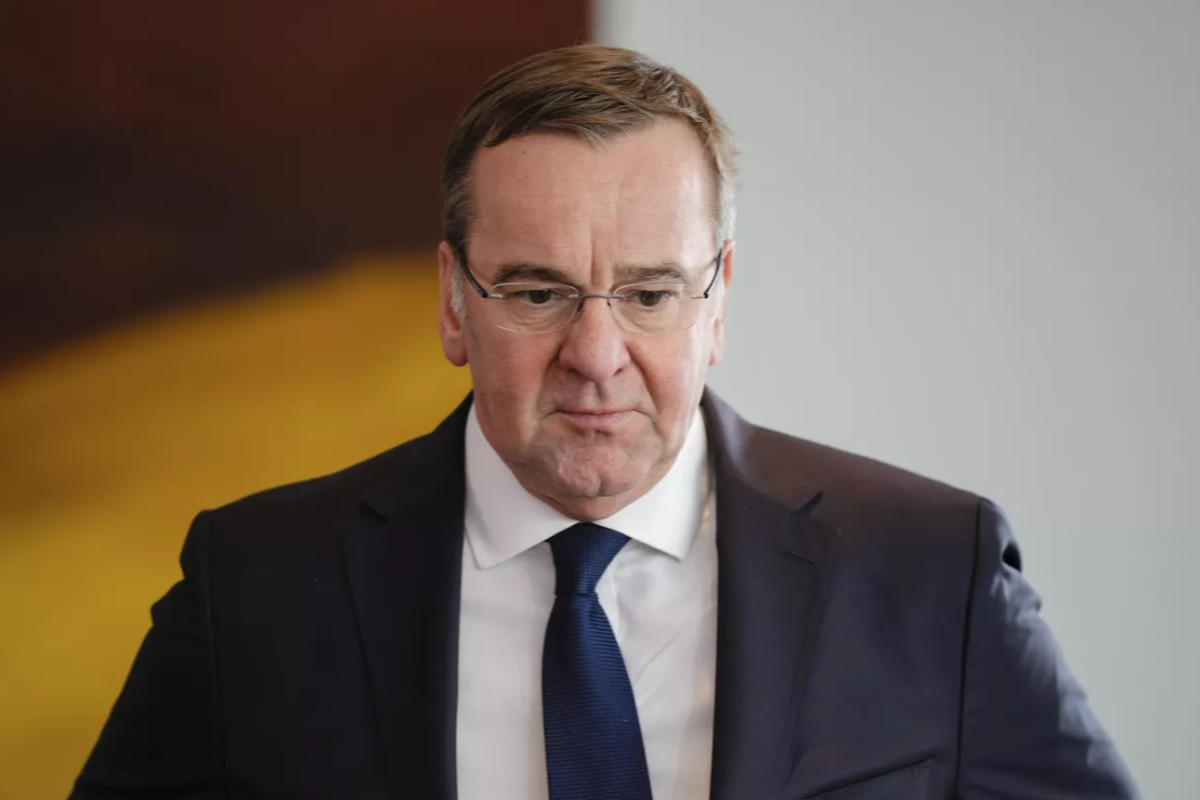 Глава Минобороны ФРГ прокомментировал возможность поставок ракет Taurus на Украину Глава Минобороны ФРГ прокомментировал возможность поставок ракет Taurus на Украину