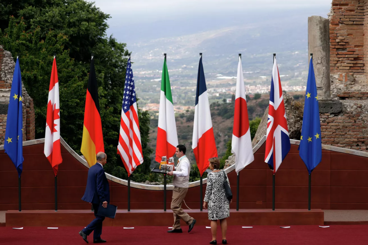 Страны G7 планируют снизить ценовой лимит на российскую нефть без США Страны G7 планируют снизить ценовой лимит на российскую нефть без США