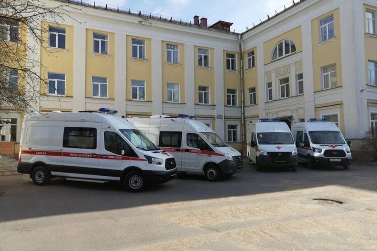 Стало известно какая армия медиков спасает жизни жителей Ленобласти Стало известно какая армия медиков спасает жизни жителей Ленобласти