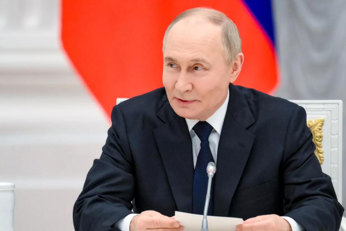 Путин поздравил Международный детский центр «Артек» со столетием Путин поздравил Международный детский центр «Артек» со столетием