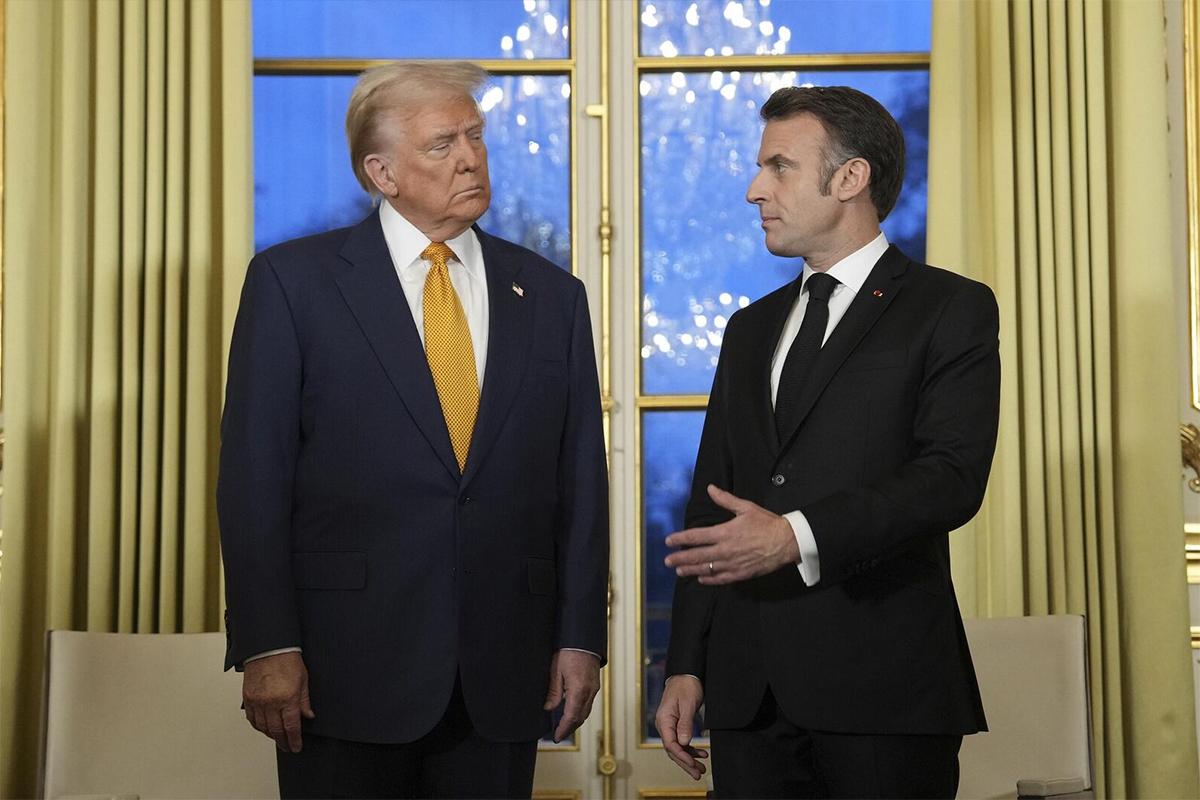 Макрон заявил, что Трамп ответил ему о проекте санкций против России Макрон заявил, что Трамп ответил ему о проекте санкций против России