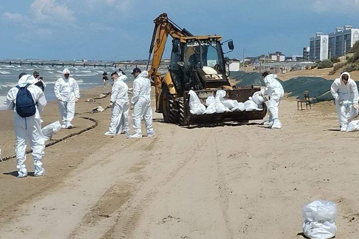 Турецкий мусор обнаружен на пляжах Анапы во время экологической очистки Турецкий мусор обнаружен на пляжах Анапы во время экологической очистки
