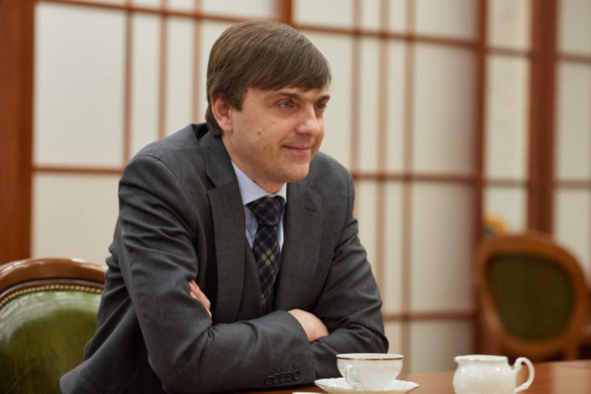 С сентября в российских школах больше не будут преподавать украинский язык С сентября в российских школах больше не будут преподавать украинский язык