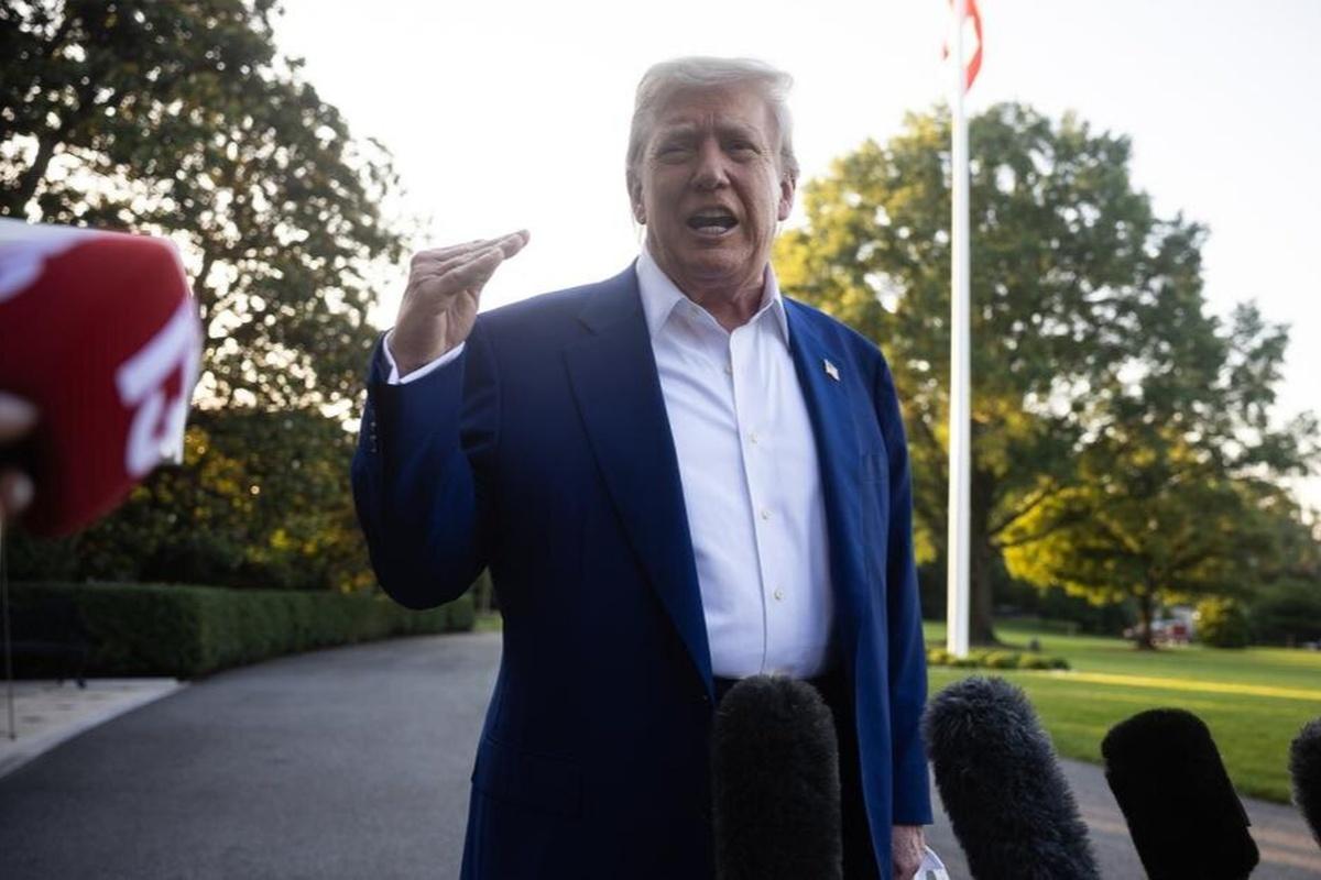 Трамп заявил, что надеется заключить сделку с Россией Трамп заявил, что надеется заключить сделку с Россией